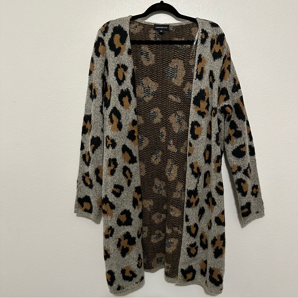 Forever 21 Gray Leopard Print Open Cardigan